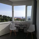Zoran Bilic Apartment *